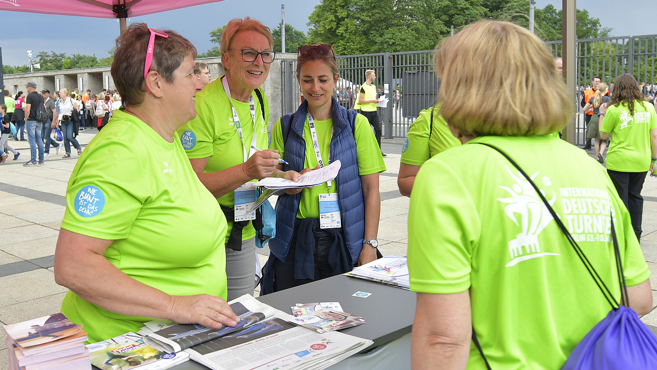 Volunteer-Einsatz Stadion Gala im Olympiastadion Berlin | Bildquelle: Turnfestfotos