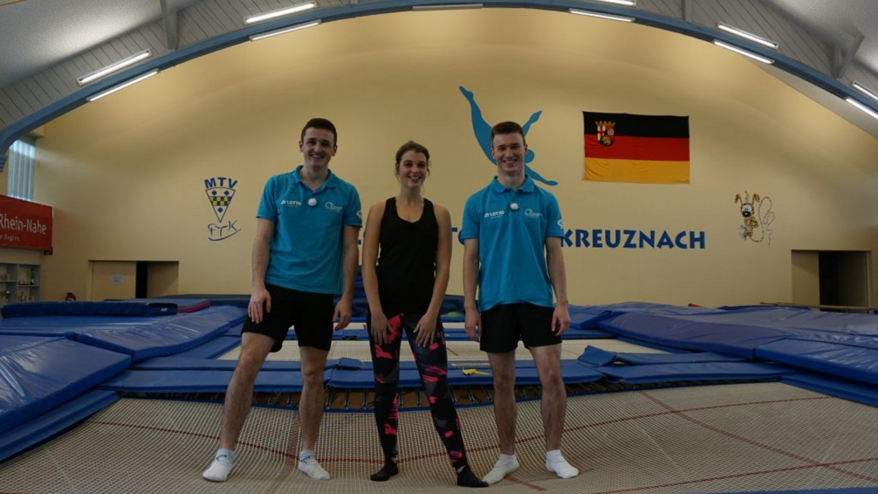 Moritz Best, Laura und Jan-Eike Horna im Olympiastützpunkt Bad Kreuznach | Bildquelle: © 2020 ZDF, Jan MARSCHKE 