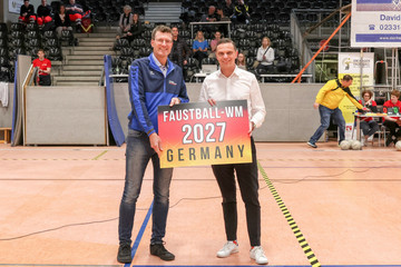 Jörn Verleger (Präsident IFA) & Torsten Woitag (Faustball Deutschland) | Bildquelle: Faustball Deutschland