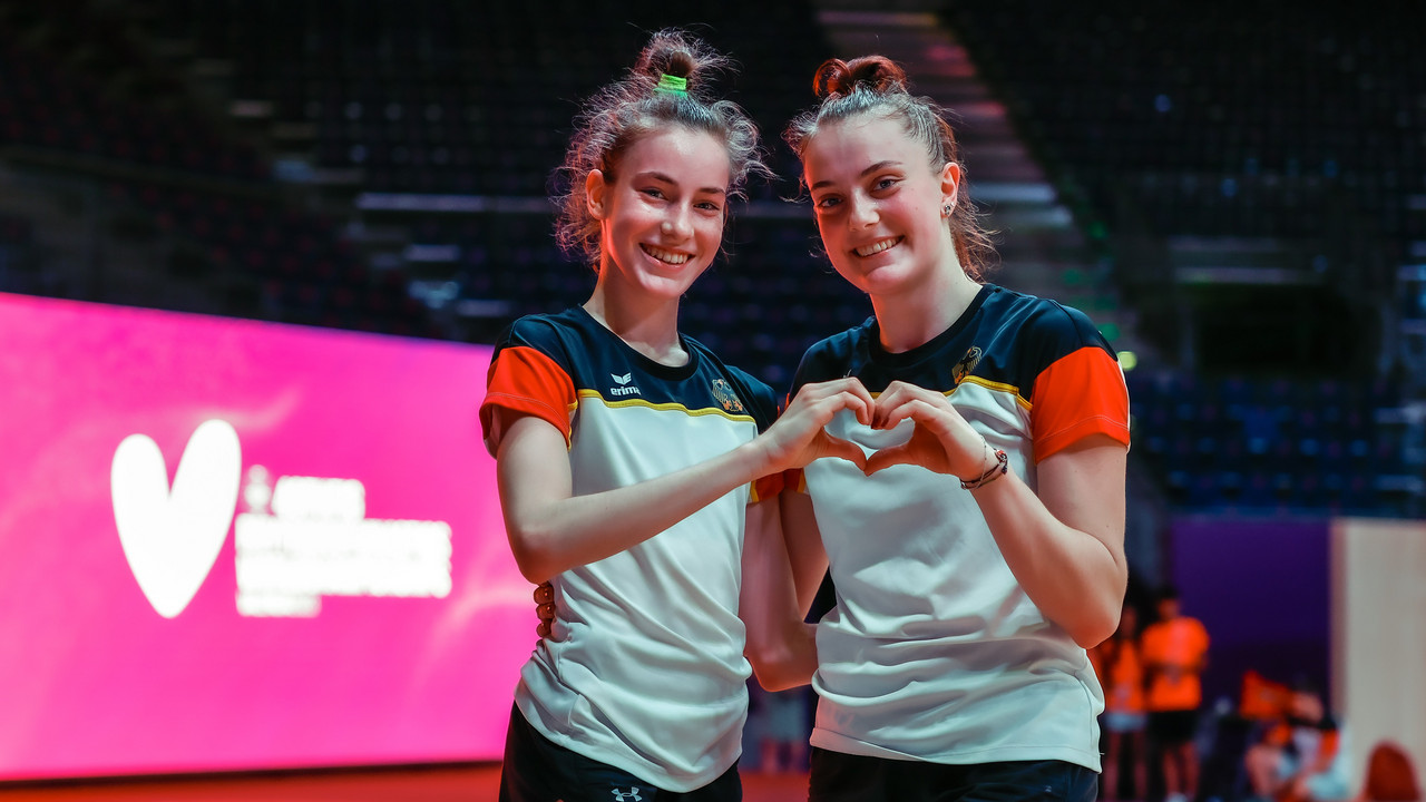 Darja Varfolomeev (l.) und Margarita Kolosov (r.) bei den Weltmeisterschaften 2023 in Valencia. Bildquelle: Ulrich Faßbender