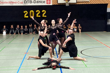 Siegertanz der Gewinner des Deutschland-Cups DTB-Dance 18+: Unicorn Dance Squad (TuS Witten-Stockum) | Bildquelle: Nadja Borchert
