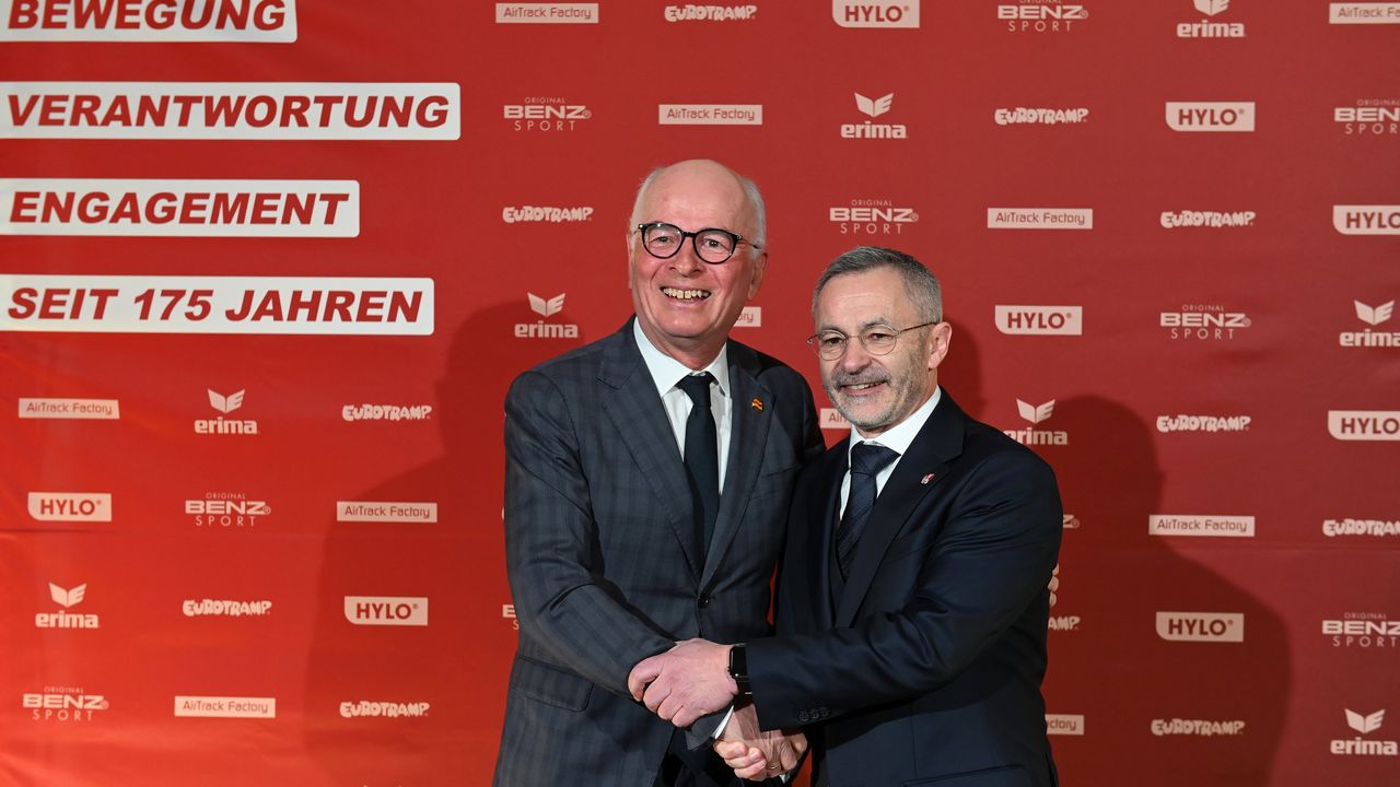 Wolfgang Baumann, Präsident TAFISA (The Assocciation For International Sport for All) und Dr. Alfons Hölzl | Bildquelle: Picture Alliance
