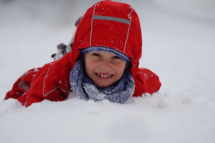 Kind im Schnee | Bildquelle: Pixabay