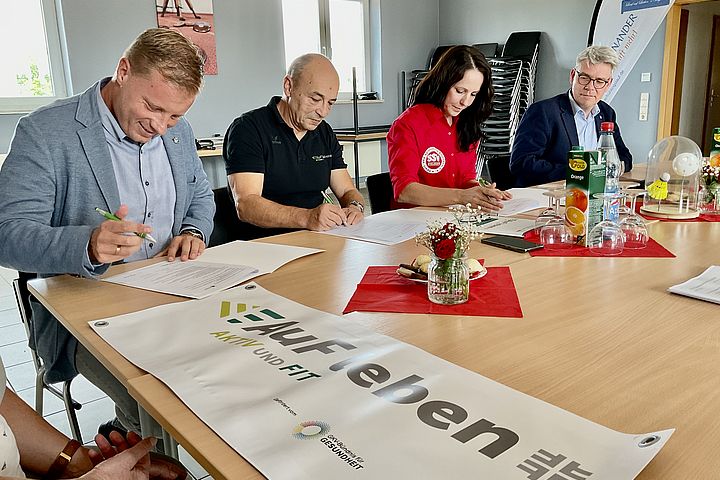Unterzeichnung Zielvereinbarung in Eisleben | Bildquelle: Katrin Wedekind