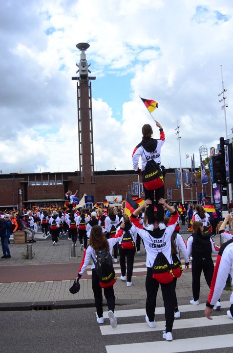 Deutsche Delegation bei der Parade zur Eröffnungsfeier der Welt-Gymnaestrada 2023 | Bildquelle: DTB