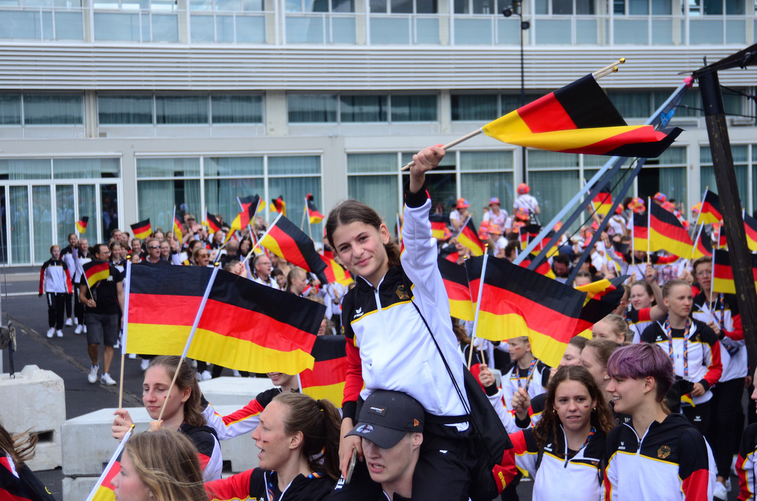 Deutsche Delegation bei der Parade zur Eröffnungsfeier der Welt-Gymnaestrada 2023 | Bildquelle: DTB