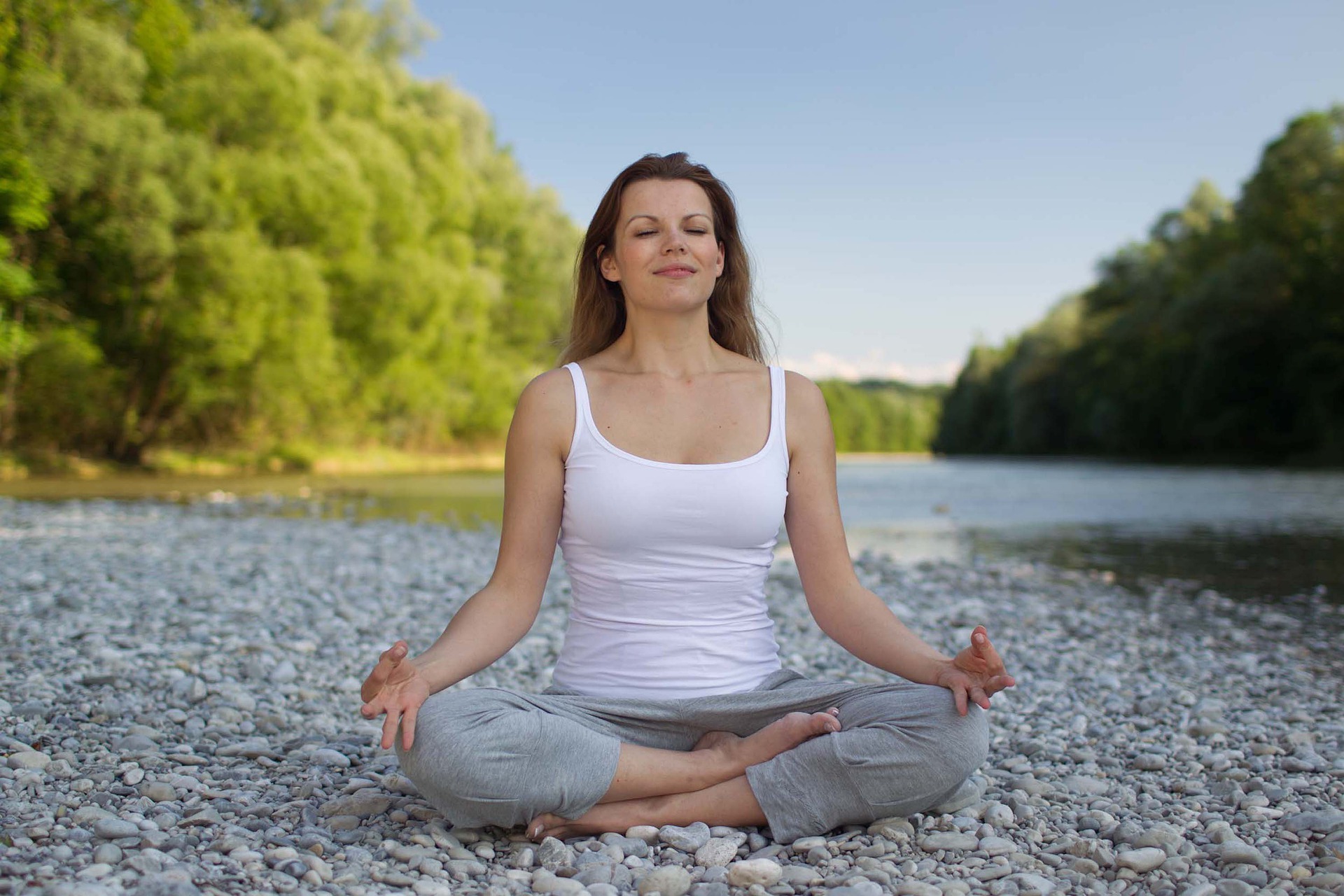 Frau bei Meditation | Bildquelle: pixabay